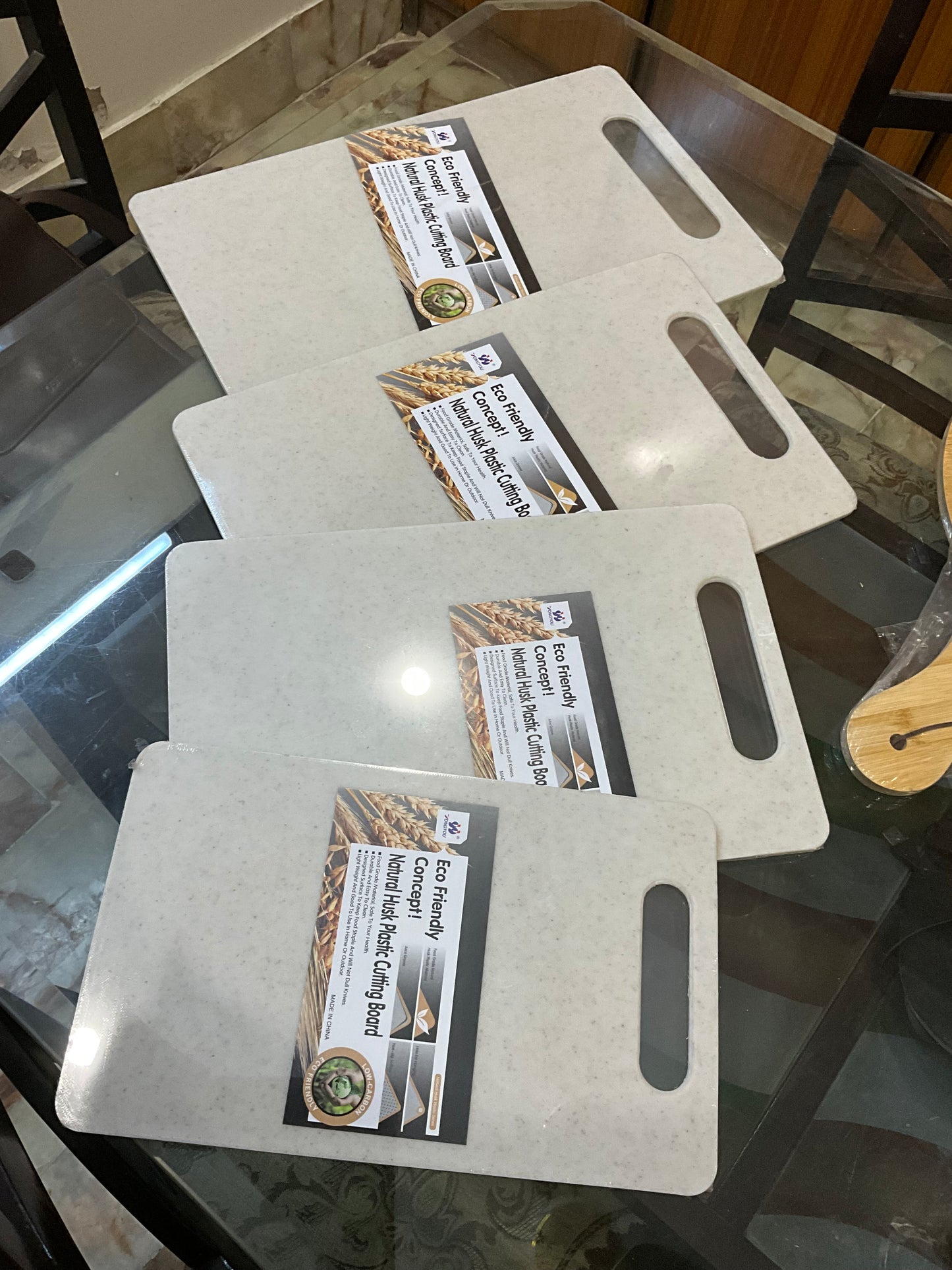 Natural husk plastic cutting board XL