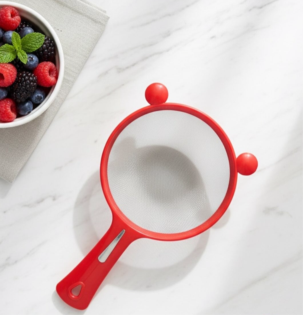 Plastic strainer.