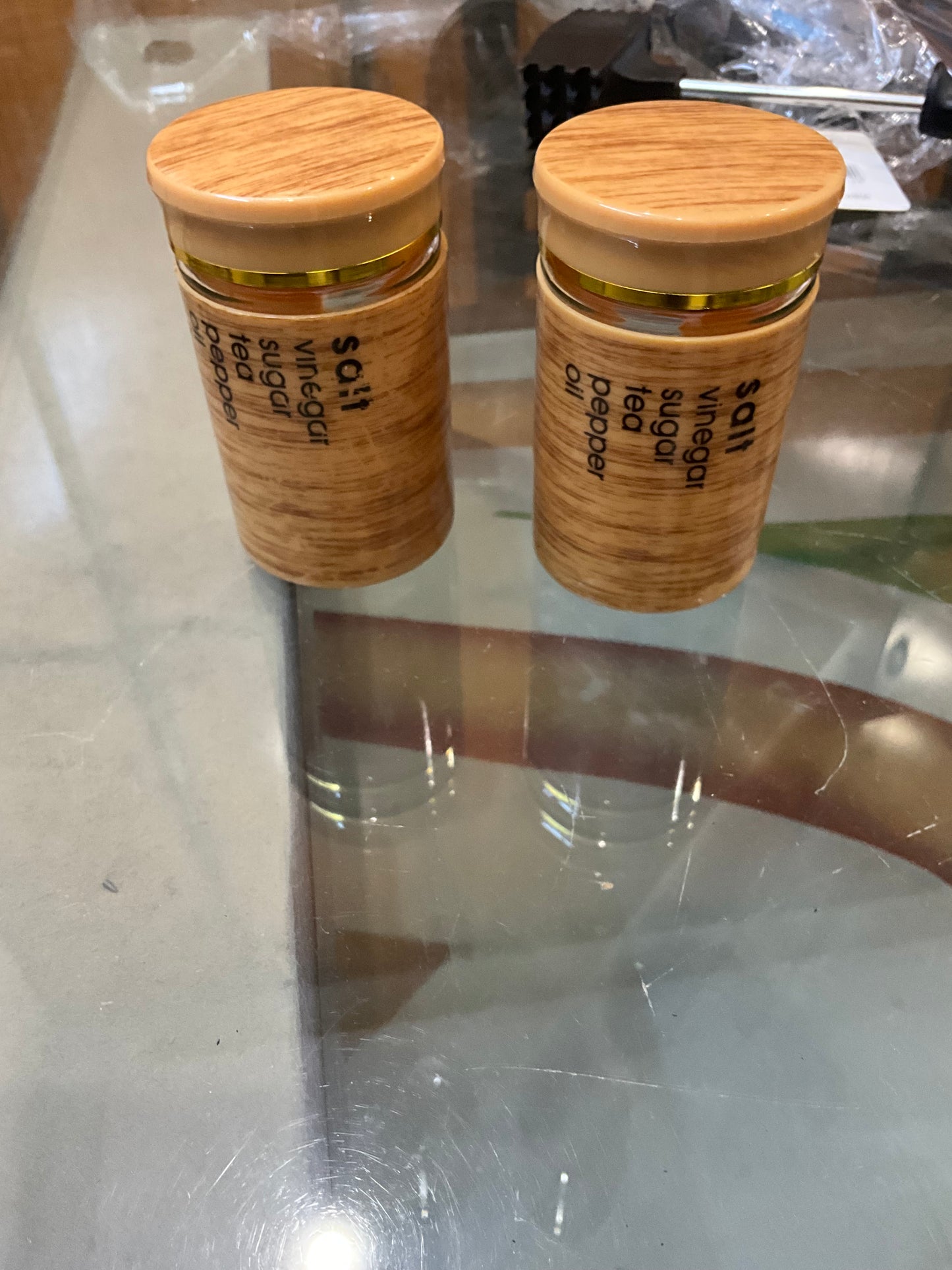 Eco-Friendly Wood Salt and Pepper Shaker Set" "Sleek and Sustainable: Wooden Salt & Pepper Set" "Dining Essentials: Elegant Wood Salt and Pepper Set"
